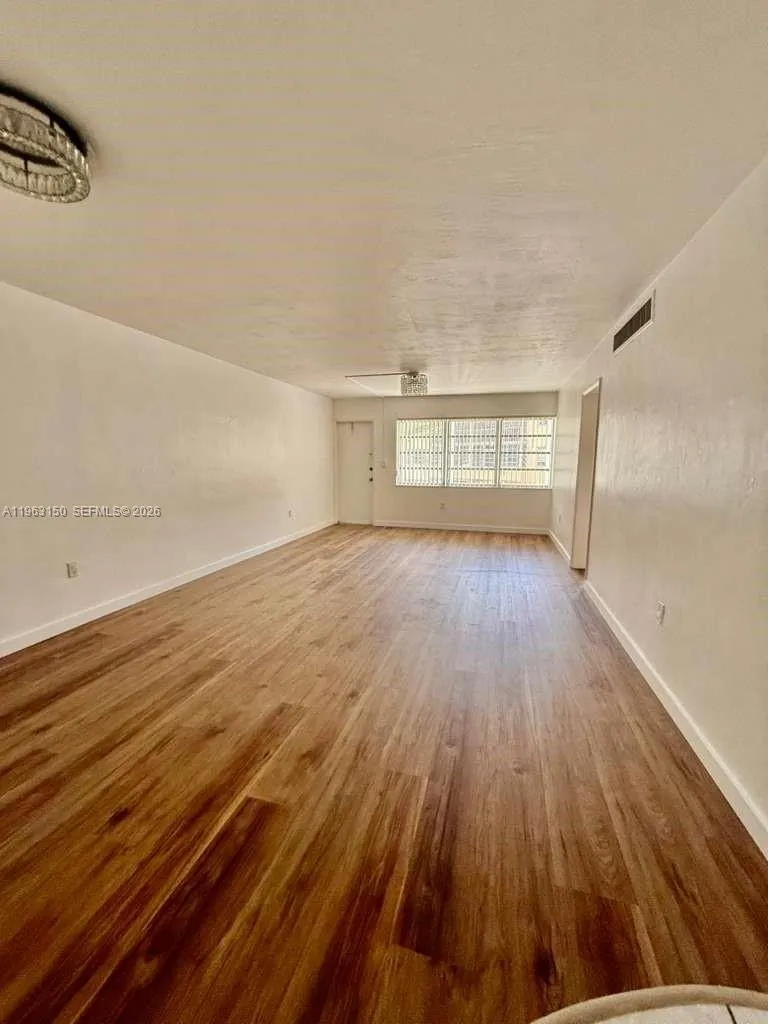 1550 Ne 191st St 211, Miami, Florida 33179, Miami, Florida 33179, 2 Bedrooms Bedrooms, ,1 BathroomBathrooms,Residential Lease,For Rent,1550 Ne 191st St 211, Miami, Florida 33179,A11963150