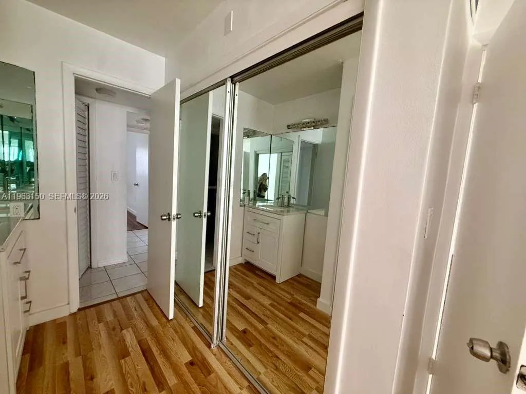 1550 Ne 191st St 211, Miami, Florida 33179, Miami, Florida 33179, 2 Bedrooms Bedrooms, ,1 BathroomBathrooms,Residential Lease,For Rent,1550 Ne 191st St 211, Miami, Florida 33179,A11963150