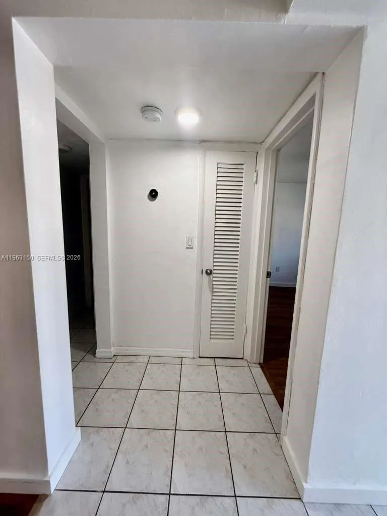 1550 Ne 191st St 211, Miami, Florida 33179, Miami, Florida 33179, 2 Bedrooms Bedrooms, ,1 BathroomBathrooms,Residential Lease,For Rent,1550 Ne 191st St 211, Miami, Florida 33179,A11963150