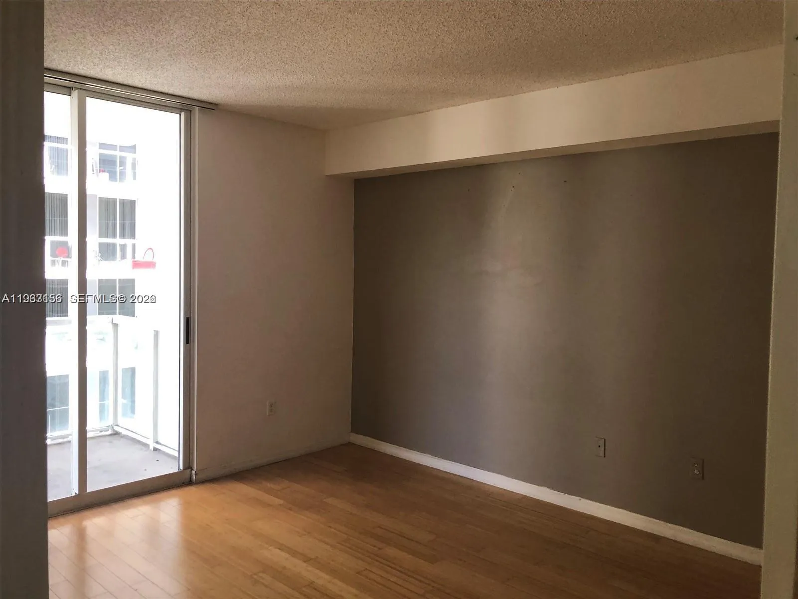 5085 Nw 7th St 811, Miami, Florida 33126, Miami, Florida 33126, 1 Bedroom Bedrooms, ,1 BathroomBathrooms,Residential Lease,For Rent,5085 Nw 7th St 811, Miami, Florida 33126,A11963156