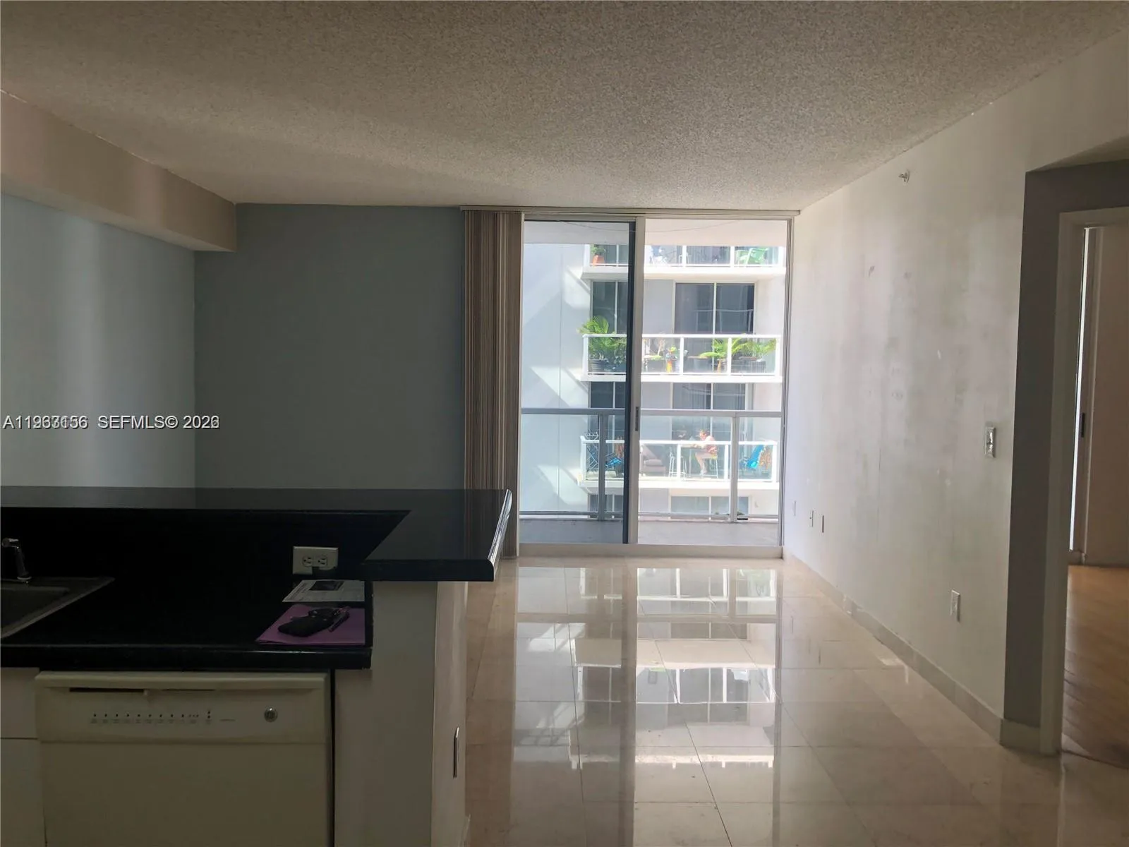 5085 Nw 7th St 811, Miami, Florida 33126, Miami, Florida 33126, 1 Bedroom Bedrooms, ,1 BathroomBathrooms,Residential Lease,For Rent,5085 Nw 7th St 811, Miami, Florida 33126,A11963156