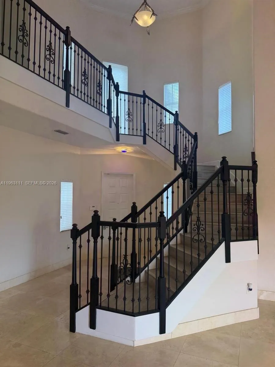 7061 Nw 113 Ct 7061, Doral, Florida 33178, Doral, Florida 33178, 5 Bedrooms Bedrooms, ,3 BathroomsBathrooms,Residential Lease,For Rent,7061 Nw 113 Ct 7061, Doral, Florida 33178,A11963111