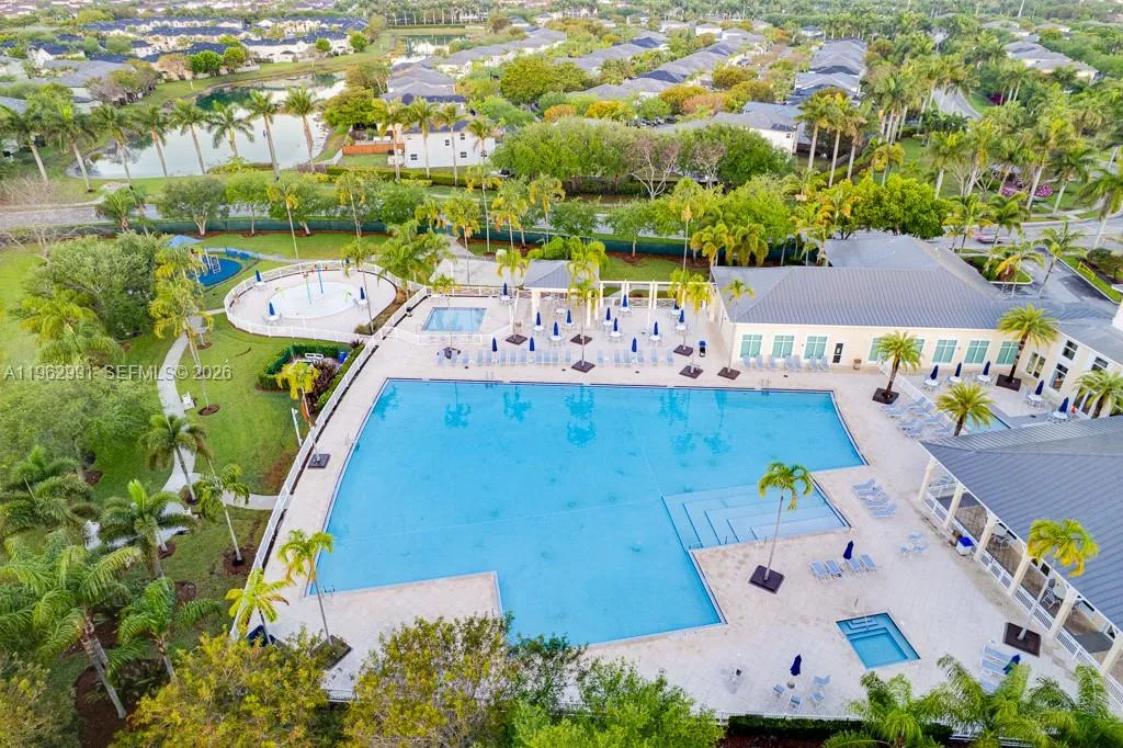 2741 Ne 4th St 103, Homestead, Florida 33033, Homestead, Florida 33033, 3 Bedrooms Bedrooms, ,2 BathroomsBathrooms,Residential,For Sale,2741 Ne 4th St 103, Homestead, Florida 33033,A11962991