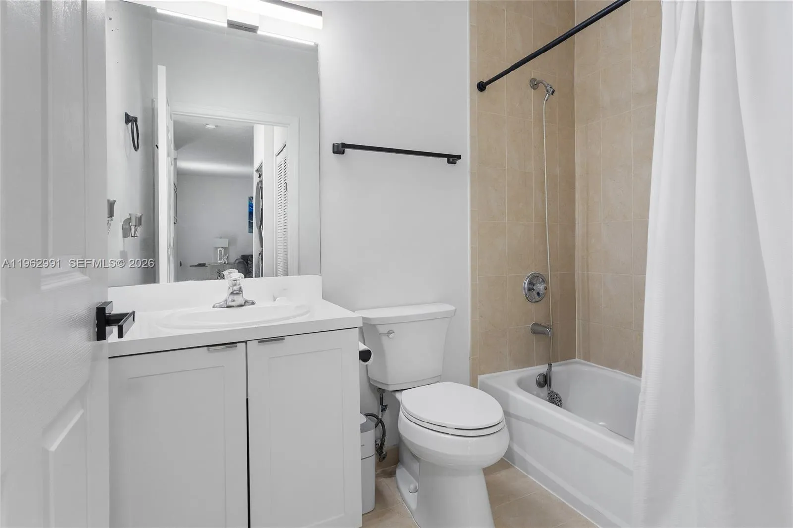 2741 Ne 4th St 103, Homestead, Florida 33033, Homestead, Florida 33033, 3 Bedrooms Bedrooms, ,2 BathroomsBathrooms,Residential,For Sale,2741 Ne 4th St 103, Homestead, Florida 33033,A11962991