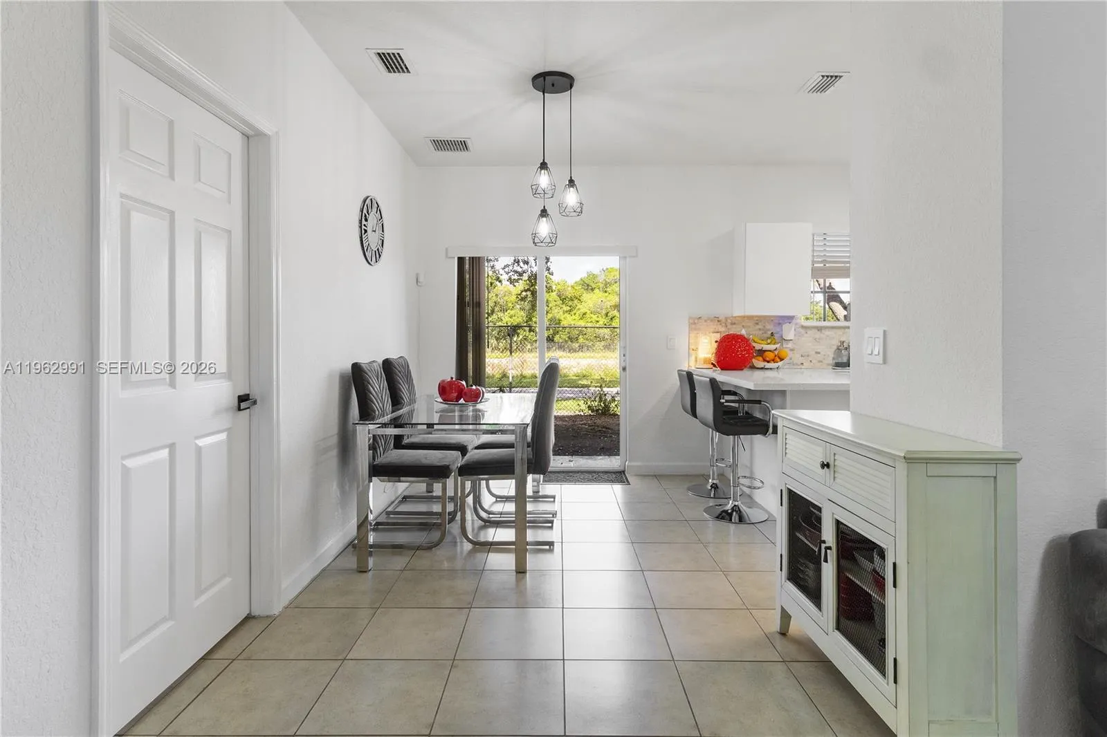 2741 Ne 4th St 103, Homestead, Florida 33033, Homestead, Florida 33033, 3 Bedrooms Bedrooms, ,2 BathroomsBathrooms,Residential,For Sale,2741 Ne 4th St 103, Homestead, Florida 33033,A11962991