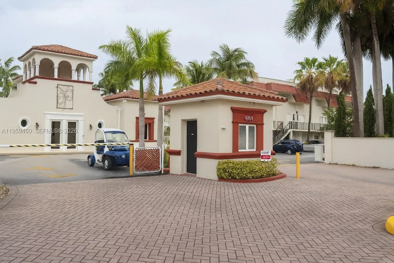 6707 N Kendall Dr 115, Pinecrest, Florida 33156, Pinecrest, Florida 33156, 3 Bedrooms Bedrooms, ,2 BathroomsBathrooms,Residential,For Sale,6707 N Kendall Dr 115, Pinecrest, Florida 33156,A11959460