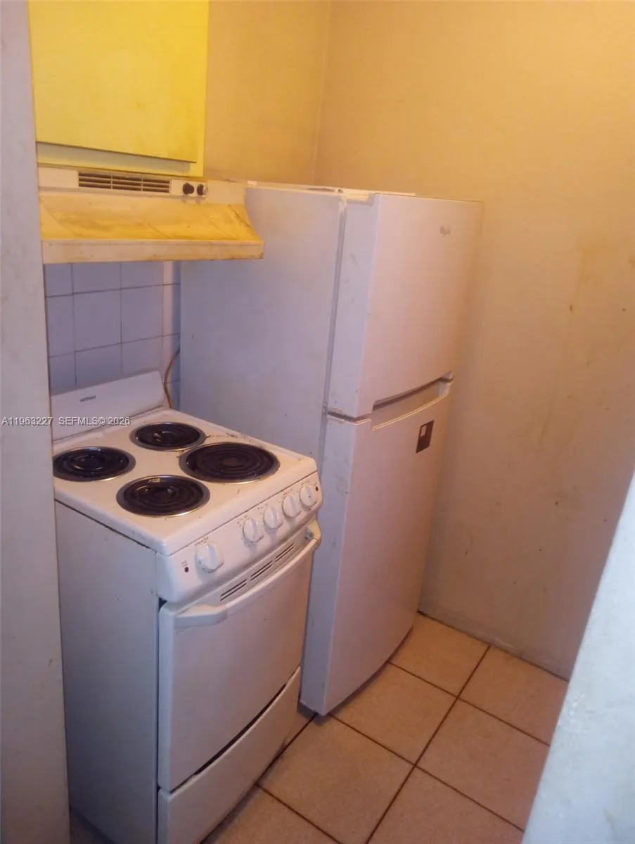 1925 Harding St A-d, Hollywood, Florida 33020, Hollywood, Florida 33020, 1 Bedroom Bedrooms, ,1 BathroomBathrooms,Residential Lease,For Rent,1925 Harding St A-d, Hollywood, Florida 33020,A11963227 1925 Harding St A-d, Hollywood, Florida 33020, Hollywood, Florida 33020, 1 Bedroom Bedrooms, ,1 BathroomBathrooms,Residential Lease,For Rent,1925 Harding St A-d, Hollywood, Florida 33020,A11963227