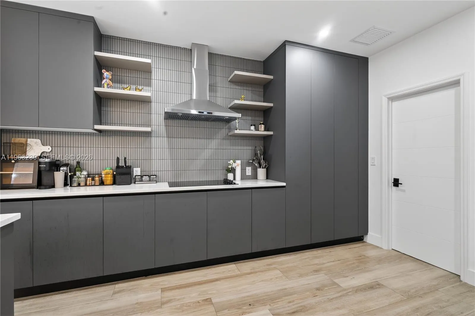 913 Ne 15th St, Fort Lauderdale, Florida 33304, Fort Lauderdale, Florida 33304, 4 Bedrooms Bedrooms, ,3 BathroomsBathrooms,Residential,For Sale,913 Ne 15th St, Fort Lauderdale, Florida 33304,A11963230