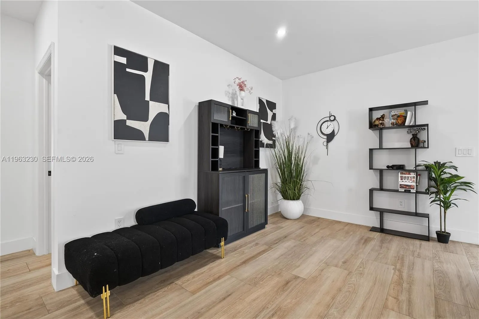 913 Ne 15th St, Fort Lauderdale, Florida 33304, Fort Lauderdale, Florida 33304, 4 Bedrooms Bedrooms, ,3 BathroomsBathrooms,Residential,For Sale,913 Ne 15th St, Fort Lauderdale, Florida 33304,A11963230