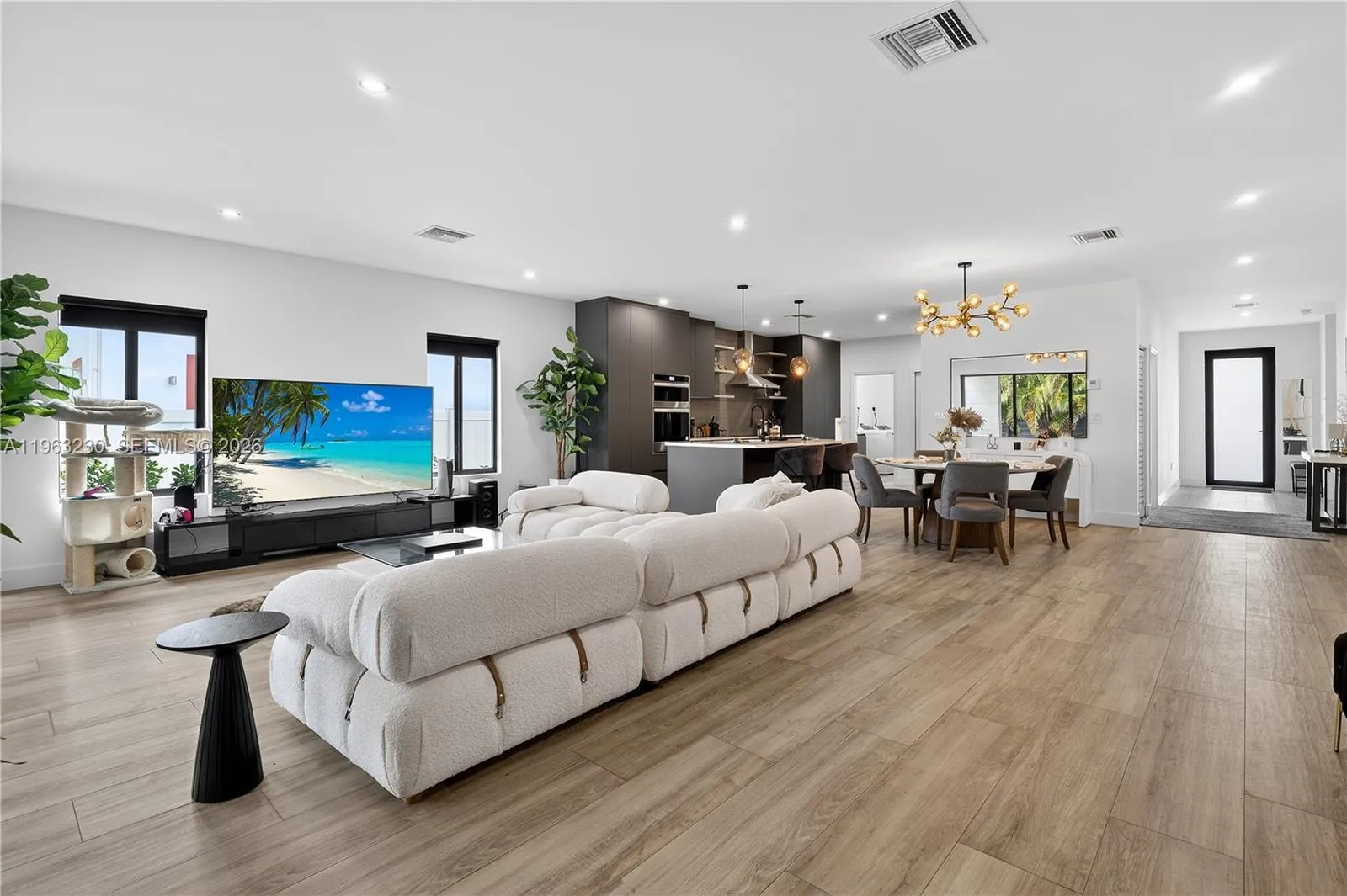 913 Ne 15th St, Fort Lauderdale, Florida 33304, Fort Lauderdale, Florida 33304, 4 Bedrooms Bedrooms, ,3 BathroomsBathrooms,Residential,For Sale,913 Ne 15th St, Fort Lauderdale, Florida 33304,A11963230