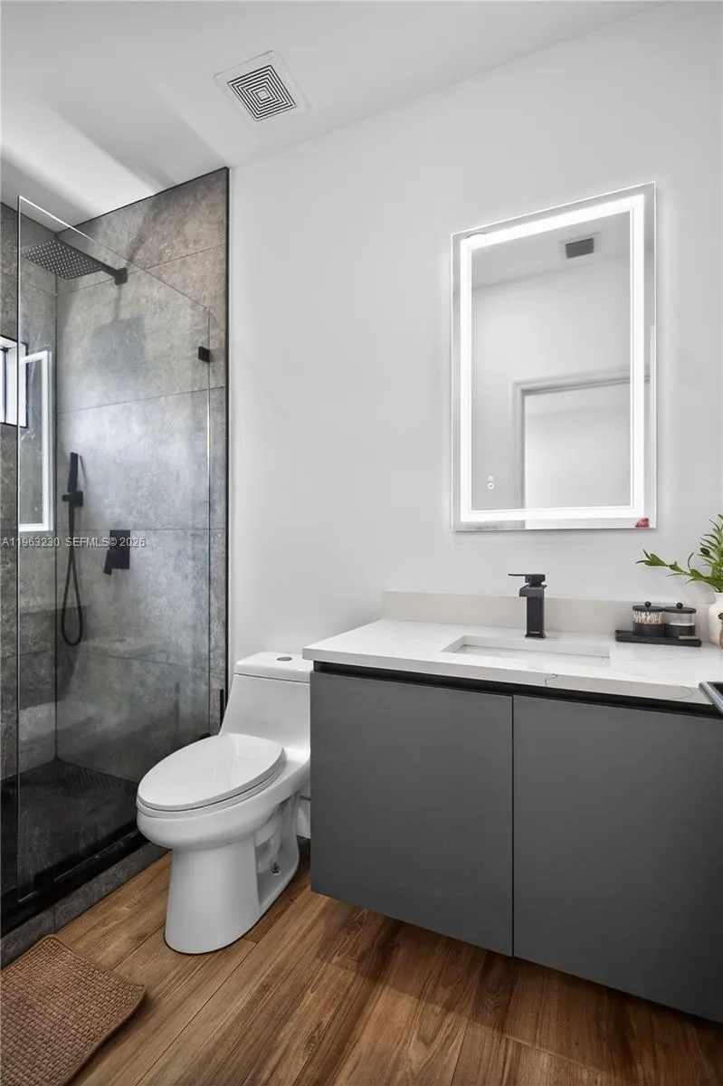 913 Ne 15th St, Fort Lauderdale, Florida 33304, Fort Lauderdale, Florida 33304, 4 Bedrooms Bedrooms, ,3 BathroomsBathrooms,Residential,For Sale,913 Ne 15th St, Fort Lauderdale, Florida 33304,A11963230