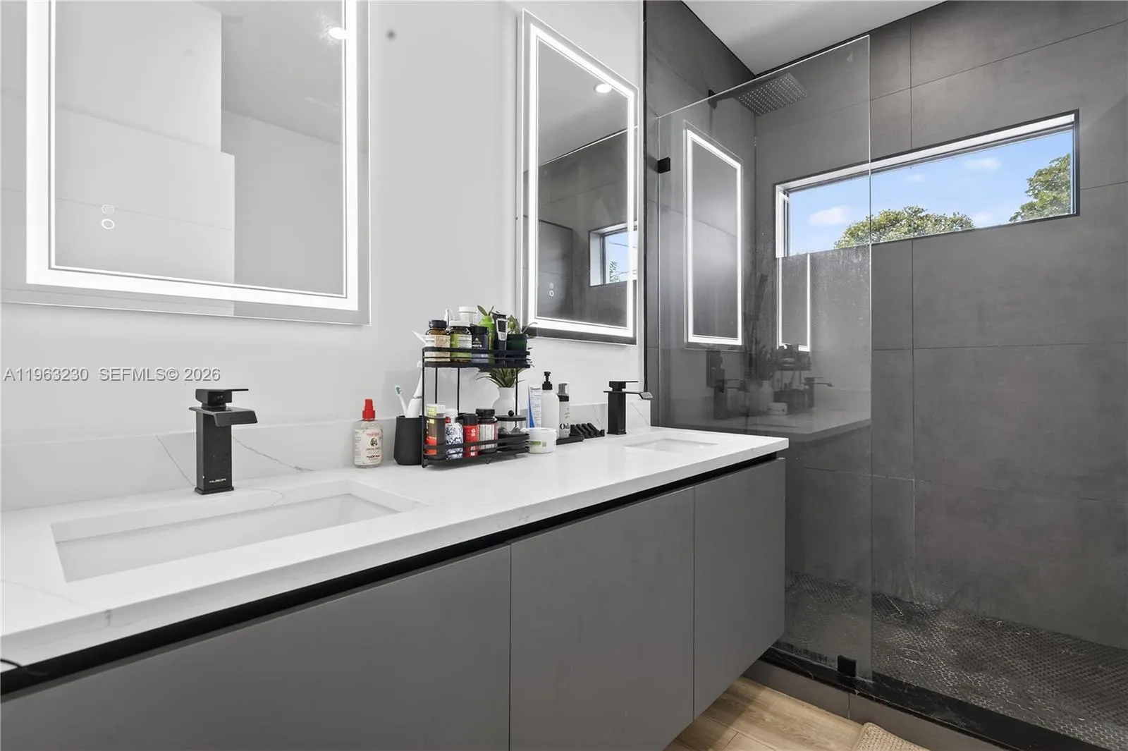 913 Ne 15th St, Fort Lauderdale, Florida 33304, Fort Lauderdale, Florida 33304, 4 Bedrooms Bedrooms, ,3 BathroomsBathrooms,Residential,For Sale,913 Ne 15th St, Fort Lauderdale, Florida 33304,A11963230