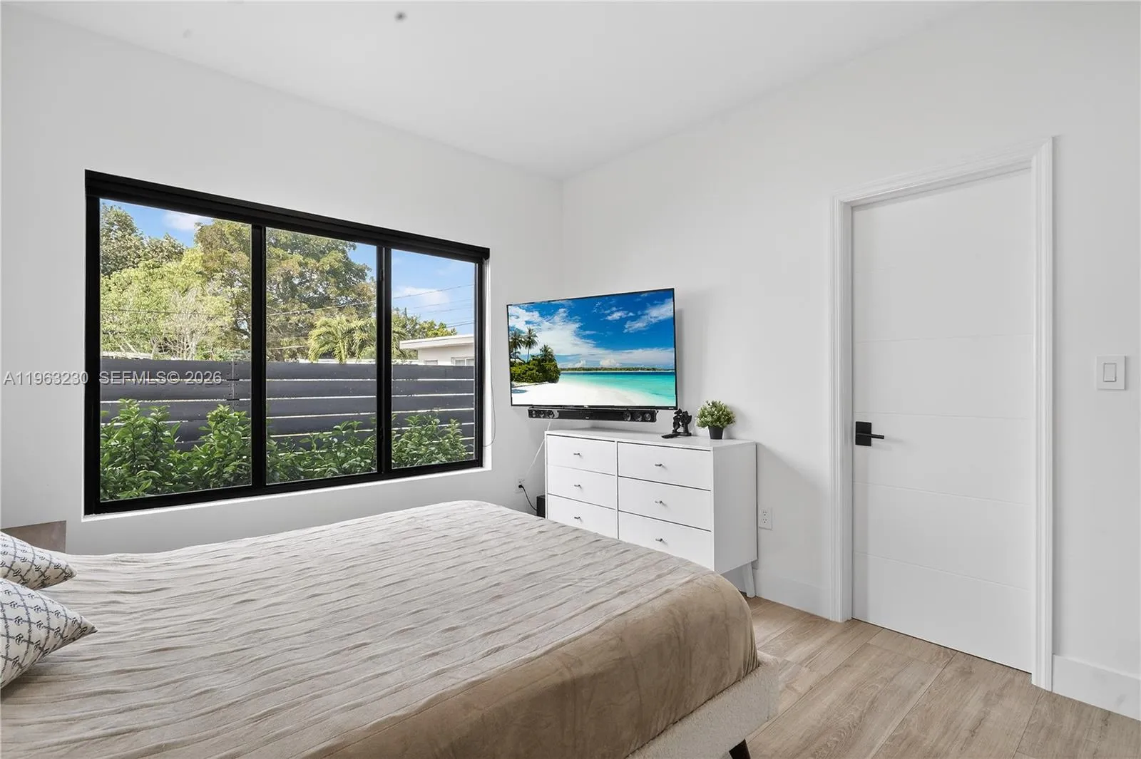 913 Ne 15th St, Fort Lauderdale, Florida 33304, Fort Lauderdale, Florida 33304, 4 Bedrooms Bedrooms, ,3 BathroomsBathrooms,Residential,For Sale,913 Ne 15th St, Fort Lauderdale, Florida 33304,A11963230