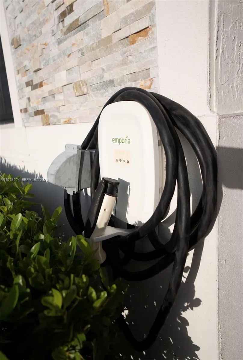 24605 Sw 117th Ct, Homestead, Florida 33032, Homestead, Florida 33032, 3 Bedrooms Bedrooms, ,2 BathroomsBathrooms,Residential,For Sale,24605 Sw 117th Ct, Homestead, Florida 33032,A11963224