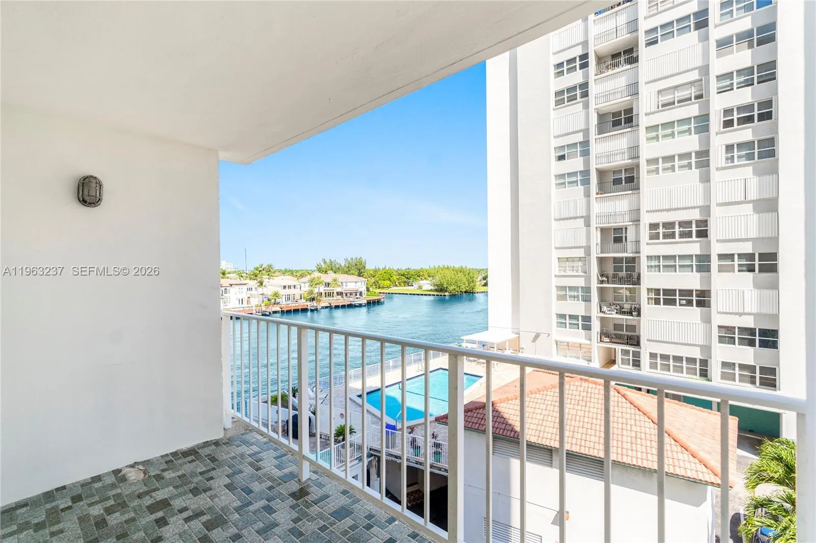 1410 S Ocean Dr 503, Hollywood, Florida 33019, Hollywood, Florida 33019, 1 Bedroom Bedrooms, ,1 BathroomBathrooms,Residential,For Sale,1410 S Ocean Dr 503, Hollywood, Florida 33019,A11963237