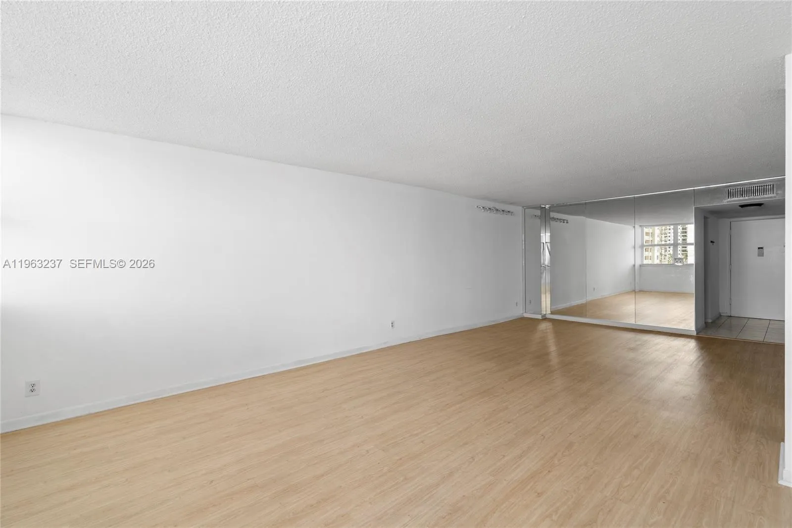 1410 S Ocean Dr 503, Hollywood, Florida 33019, Hollywood, Florida 33019, 1 Bedroom Bedrooms, ,1 BathroomBathrooms,Residential,For Sale,1410 S Ocean Dr 503, Hollywood, Florida 33019,A11963237