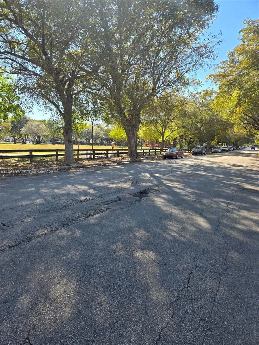 15454 Sw 85th Ln 135, Miami, Florida 33193, Miami, Florida 33193, 2 Bedrooms Bedrooms, ,1 BathroomBathrooms,Residential,For Sale,15454 Sw 85th Ln 135, Miami, Florida 33193,A11961078