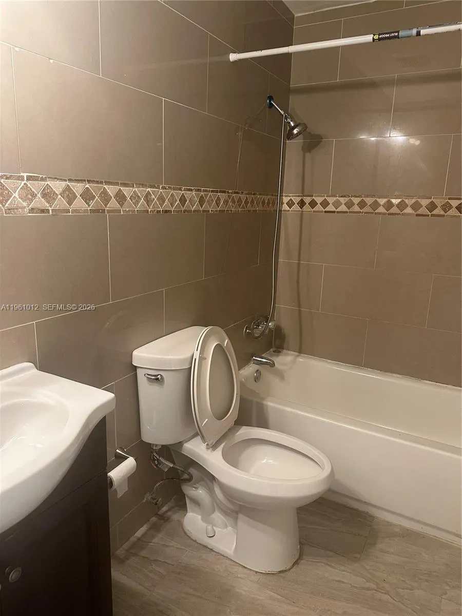 1655 Nw 116th St Front, Miami, Florida 33167, Miami, Florida 33167, 2 Bedrooms Bedrooms, ,1 BathroomBathrooms,Residential Lease,For Rent,1655 Nw 116th St Front, Miami, Florida 33167,A11961012