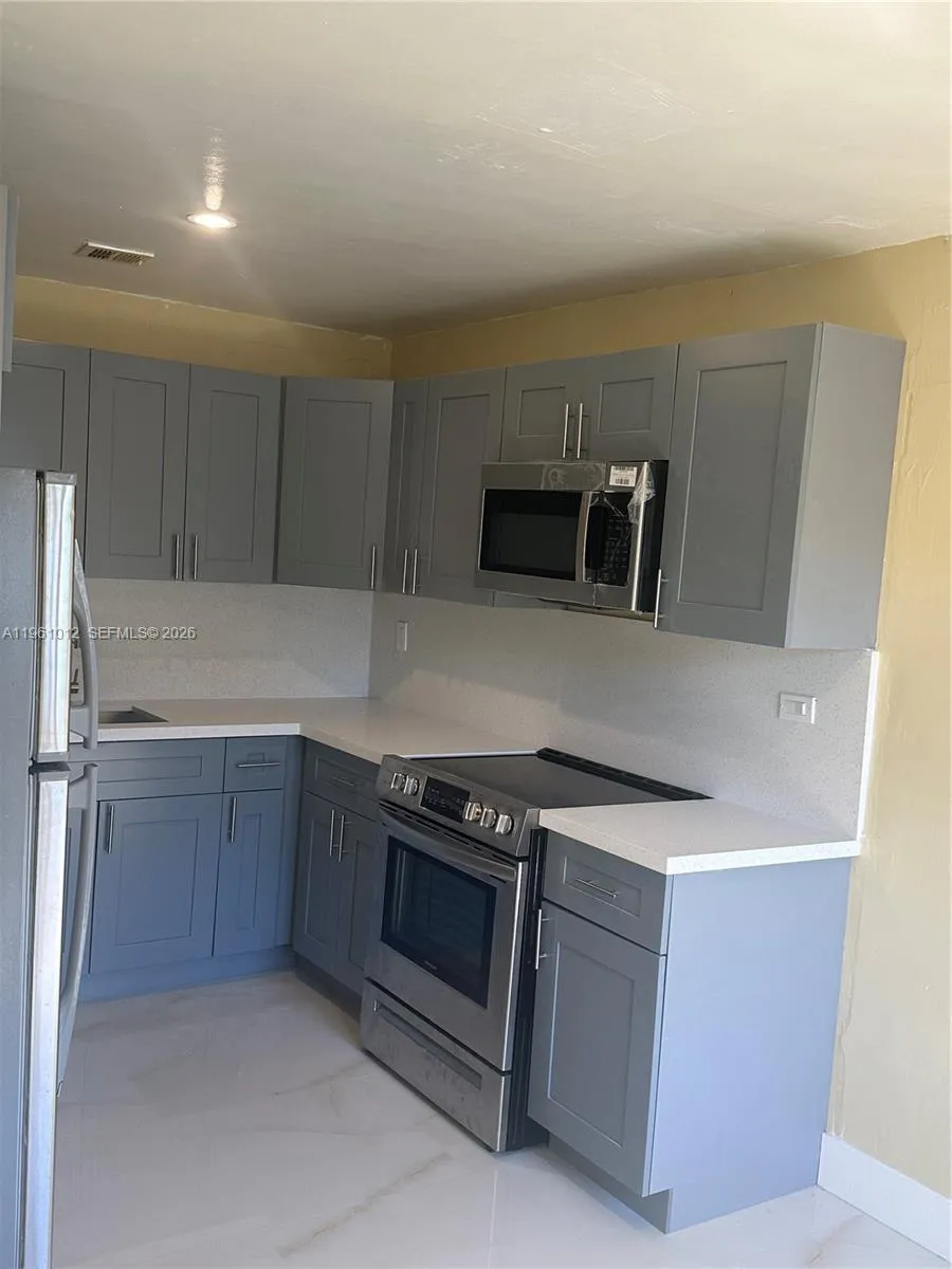 1655 Nw 116th St Front, Miami, Florida 33167, Miami, Florida 33167, 2 Bedrooms Bedrooms, ,1 BathroomBathrooms,Residential Lease,For Rent,1655 Nw 116th St Front, Miami, Florida 33167,A11961012