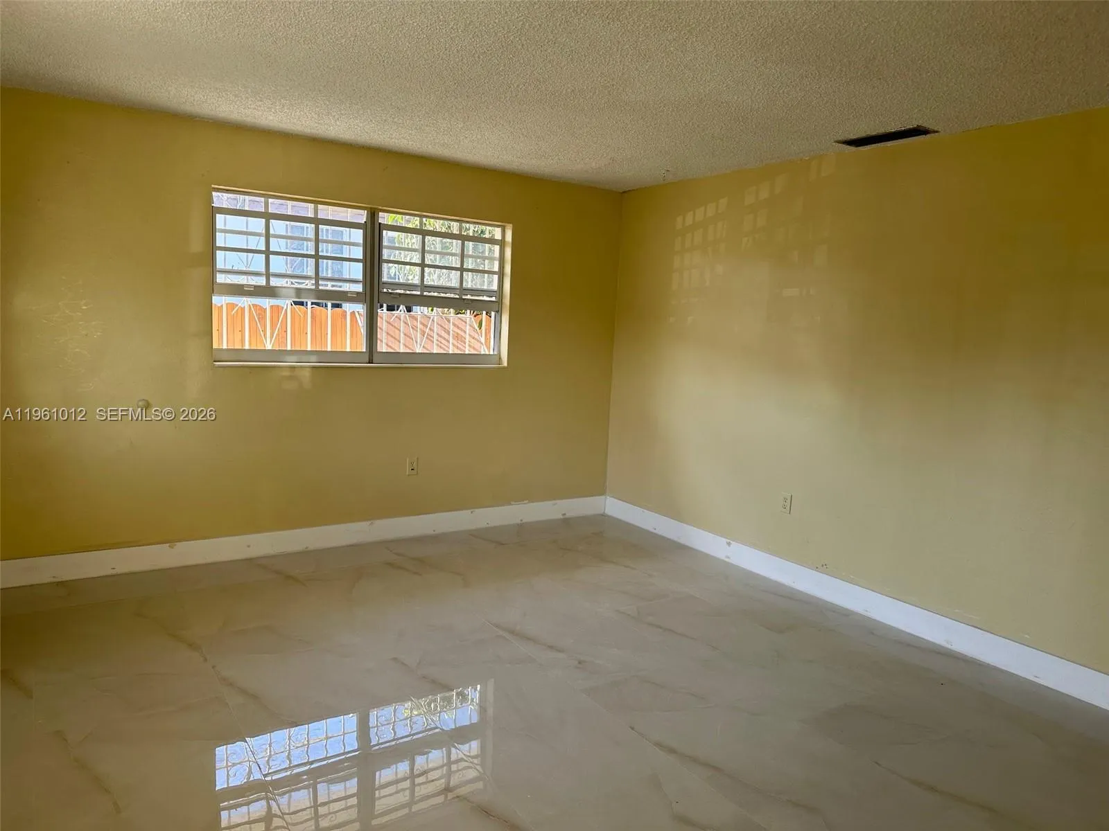 1655 Nw 116th St Front, Miami, Florida 33167, Miami, Florida 33167, 2 Bedrooms Bedrooms, ,1 BathroomBathrooms,Residential Lease,For Rent,1655 Nw 116th St Front, Miami, Florida 33167,A11961012