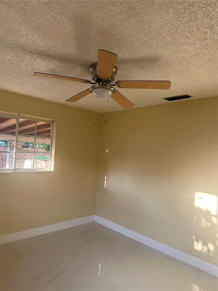 1655 Nw 116th St Front, Miami, Florida 33167, Miami, Florida 33167, 2 Bedrooms Bedrooms, ,1 BathroomBathrooms,Residential Lease,For Rent,1655 Nw 116th St Front, Miami, Florida 33167,A11961012