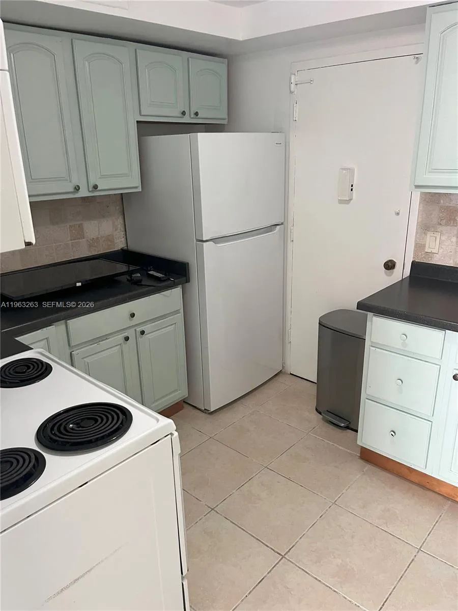 3505 Ocean Dr 502, Hollywood, Florida 33019, Hollywood, Florida 33019, 2 Bedrooms Bedrooms, ,2 BathroomsBathrooms,Residential,For Sale,3505 Ocean Dr 502, Hollywood, Florida 33019,A11963263