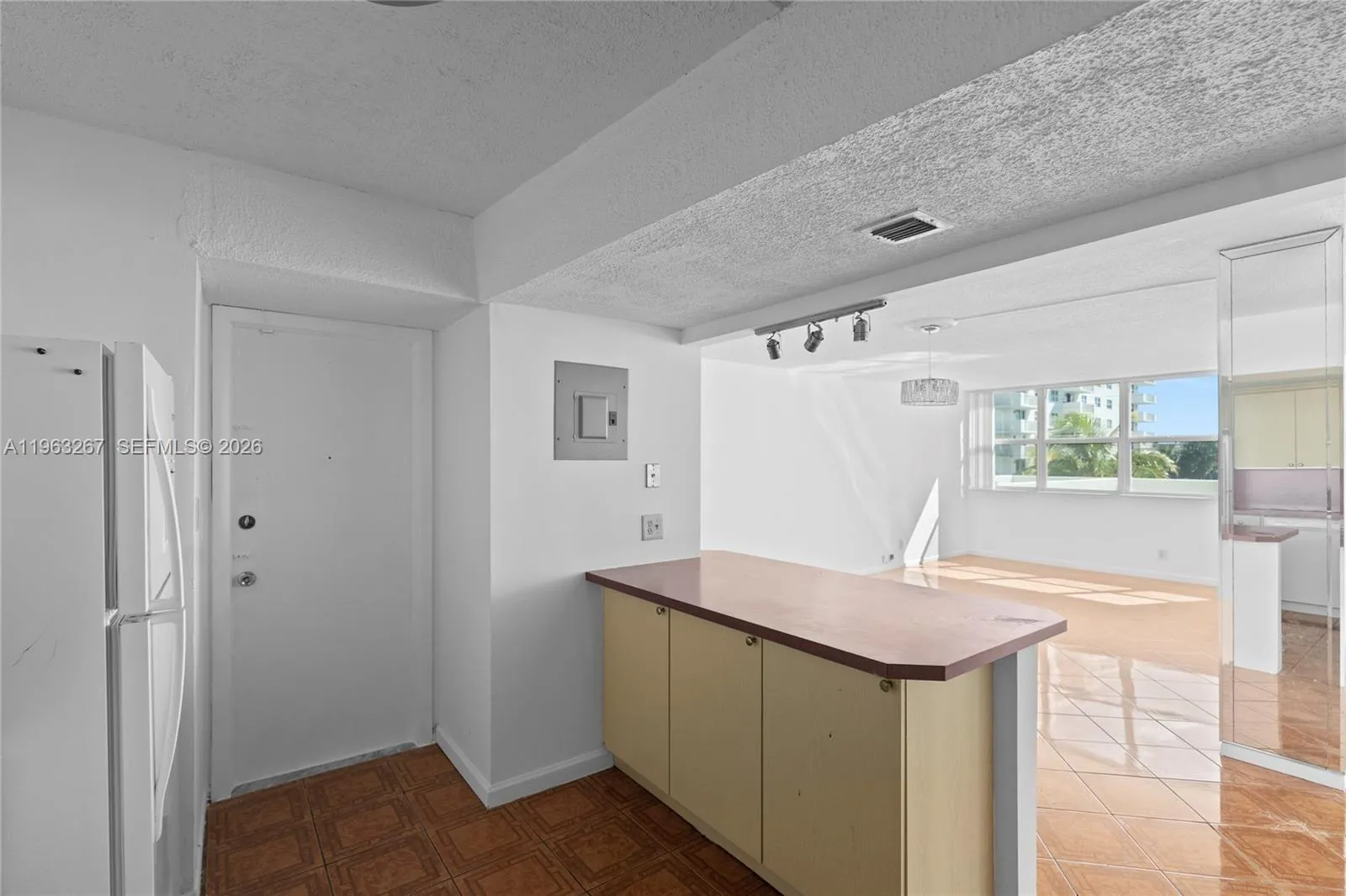 1410 S Ocean Dr 208, Hollywood, Florida 33019, Hollywood, Florida 33019, 2 Bedrooms Bedrooms, ,2 BathroomsBathrooms,Residential,For Sale,1410 S Ocean Dr 208, Hollywood, Florida 33019,A11963267