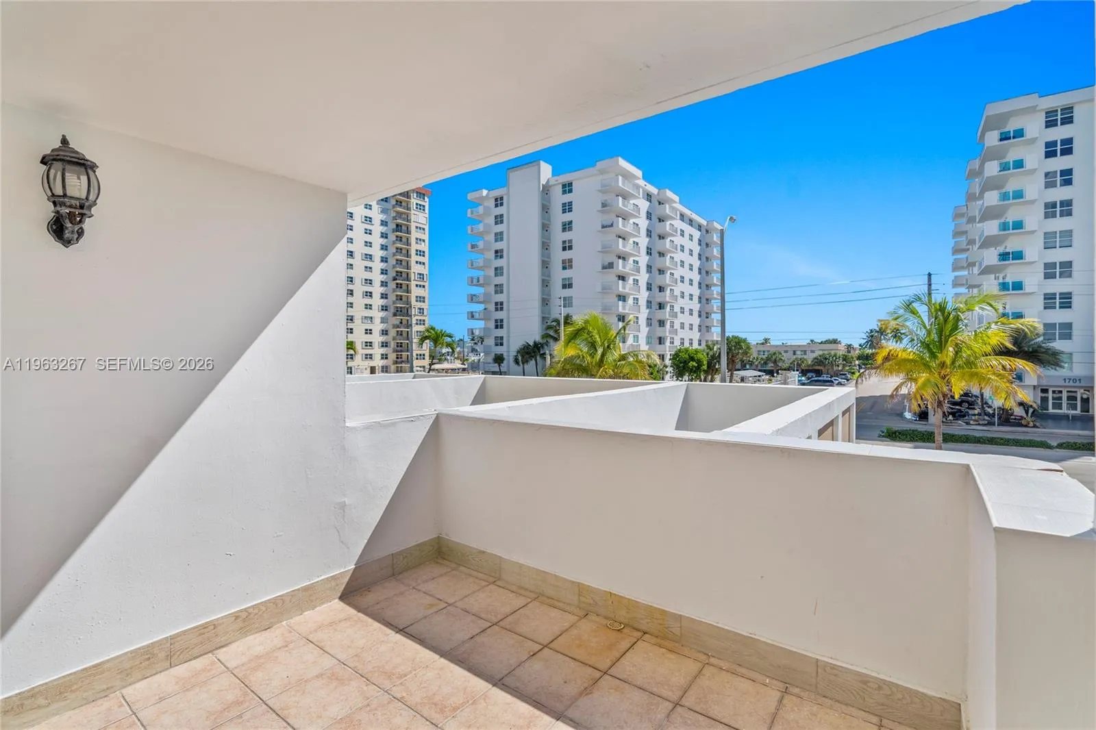 1410 S Ocean Dr 208, Hollywood, Florida 33019, Hollywood, Florida 33019, 2 Bedrooms Bedrooms, ,2 BathroomsBathrooms,Residential,For Sale,1410 S Ocean Dr 208, Hollywood, Florida 33019,A11963267