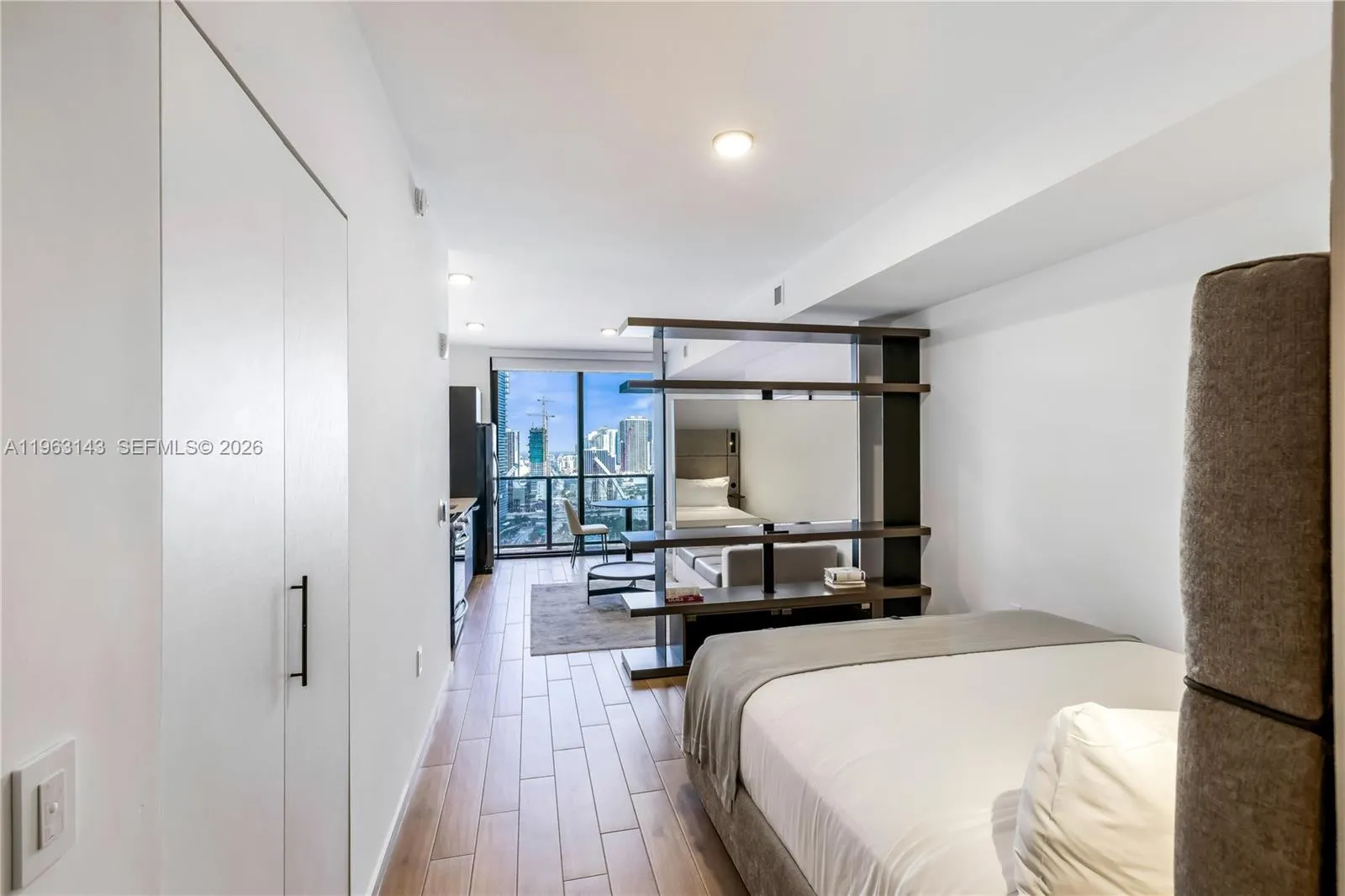 398 Ne 5th St 2205, Miami, Florida 33132, Miami, Florida 33132, 1 Bedroom Bedrooms, ,1 BathroomBathrooms,Residential,For Sale,398 Ne 5th St 2205, Miami, Florida 33132,A11963143