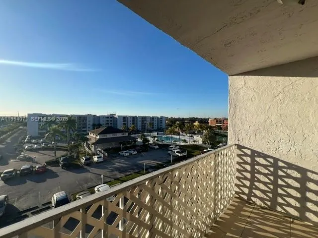 8075 Nw 7th St 501, Miami, Florida 33126, Miami, Florida 33126, 2 Bedrooms Bedrooms, ,2 BathroomsBathrooms,Residential Lease,For Rent,8075 Nw 7th St 501, Miami, Florida 33126,A11954071