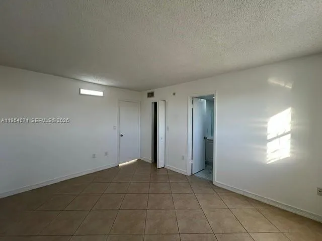 8075 Nw 7th St 501, Miami, Florida 33126, Miami, Florida 33126, 2 Bedrooms Bedrooms, ,2 BathroomsBathrooms,Residential Lease,For Rent,8075 Nw 7th St 501, Miami, Florida 33126,A11954071