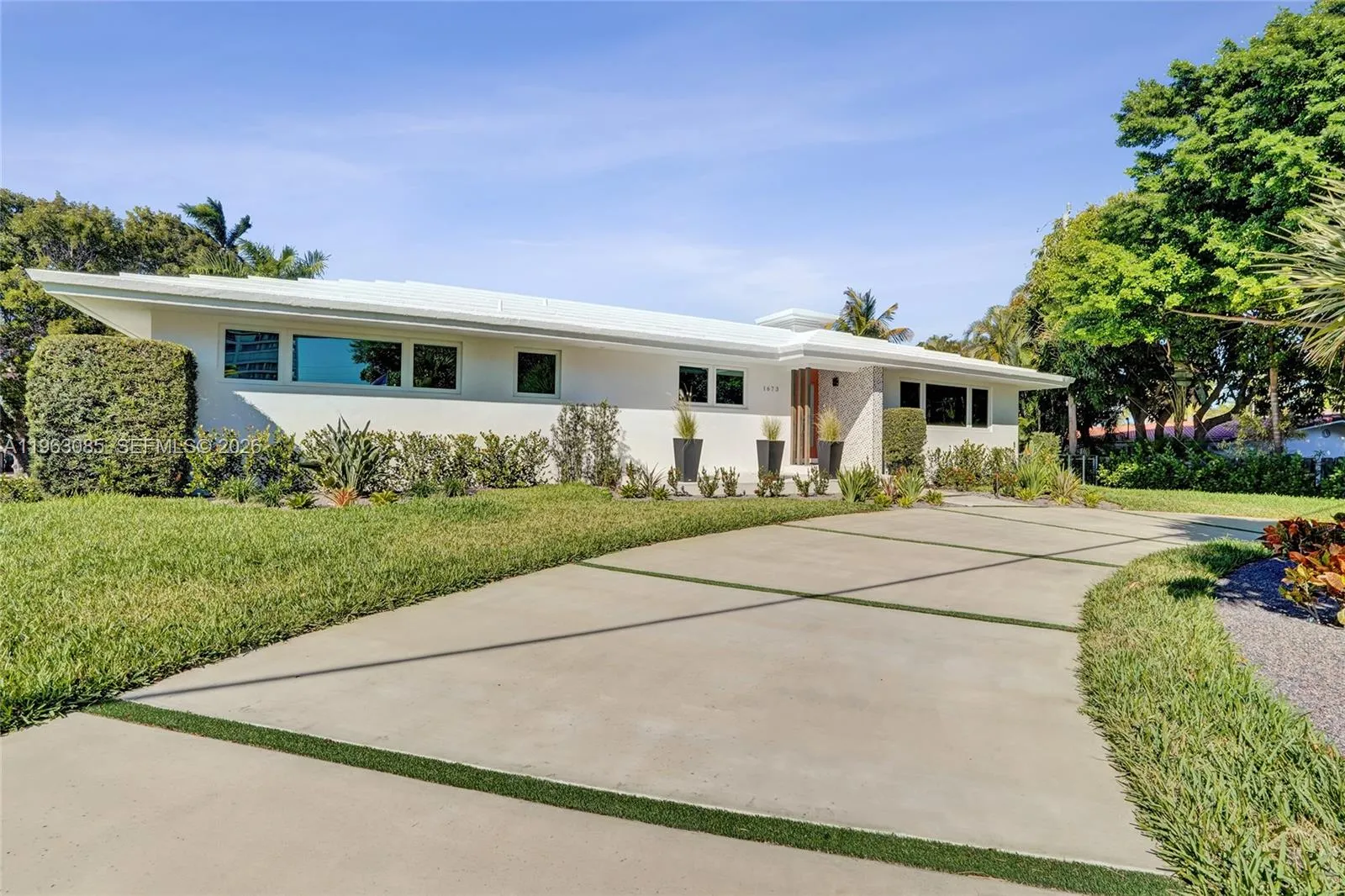 1673 Bel Air Ave, Lauderdale By The Sea, Florida 3, Lauderdale By The Sea, Florida 33062, 3 Bedrooms Bedrooms, ,2 BathroomsBathrooms,Residential Lease,For Rent,1673 Bel Air Ave, Lauderdale By The Sea, Florida 3,A11963085