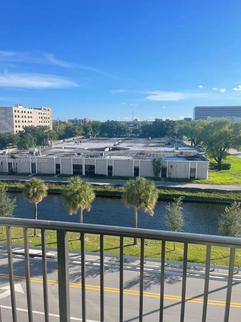 8167 Nw 41 St 407, Doral, Florida 33166, Doral, Florida 33166, 3 Bedrooms Bedrooms, ,2 BathroomsBathrooms,Residential,For Sale,8167 Nw 41 St 407, Doral, Florida 33166,A11961637
