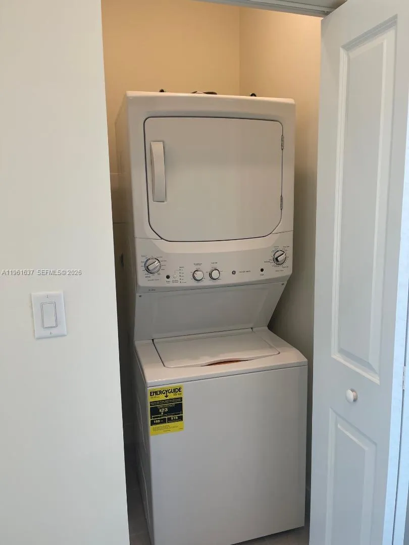 8167 Nw 41 St 407, Doral, Florida 33166, Doral, Florida 33166, 3 Bedrooms Bedrooms, ,2 BathroomsBathrooms,Residential,For Sale,8167 Nw 41 St 407, Doral, Florida 33166,A11961637