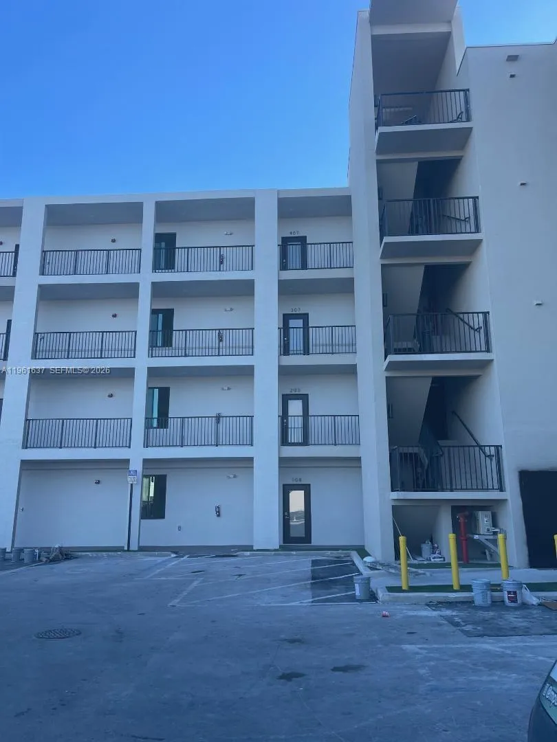 8167 Nw 41 St 407, Doral, Florida 33166, Doral, Florida 33166, 3 Bedrooms Bedrooms, ,2 BathroomsBathrooms,Residential,For Sale,8167 Nw 41 St 407, Doral, Florida 33166,A11961637