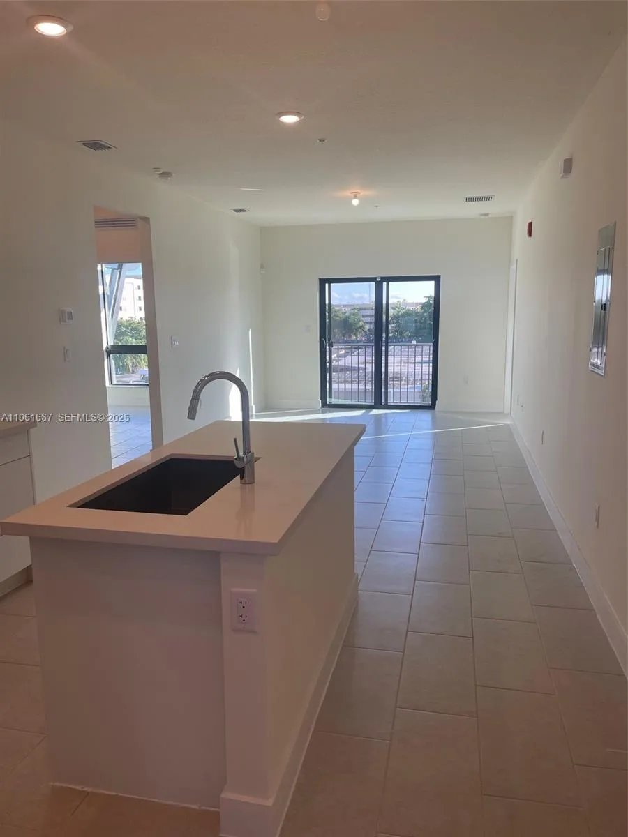 8167 Nw 41 St 407, Doral, Florida 33166, Doral, Florida 33166, 3 Bedrooms Bedrooms, ,2 BathroomsBathrooms,Residential,For Sale,8167 Nw 41 St 407, Doral, Florida 33166,A11961637