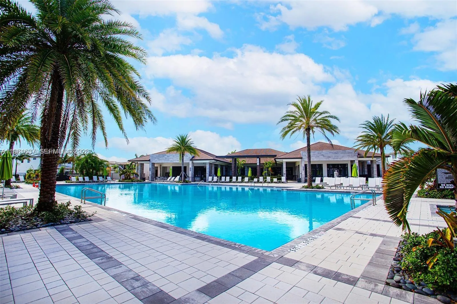 8167 Nw 41 St 407, Doral, Florida 33166, Doral, Florida 33166, 3 Bedrooms Bedrooms, ,2 BathroomsBathrooms,Residential,For Sale,8167 Nw 41 St 407, Doral, Florida 33166,A11961637