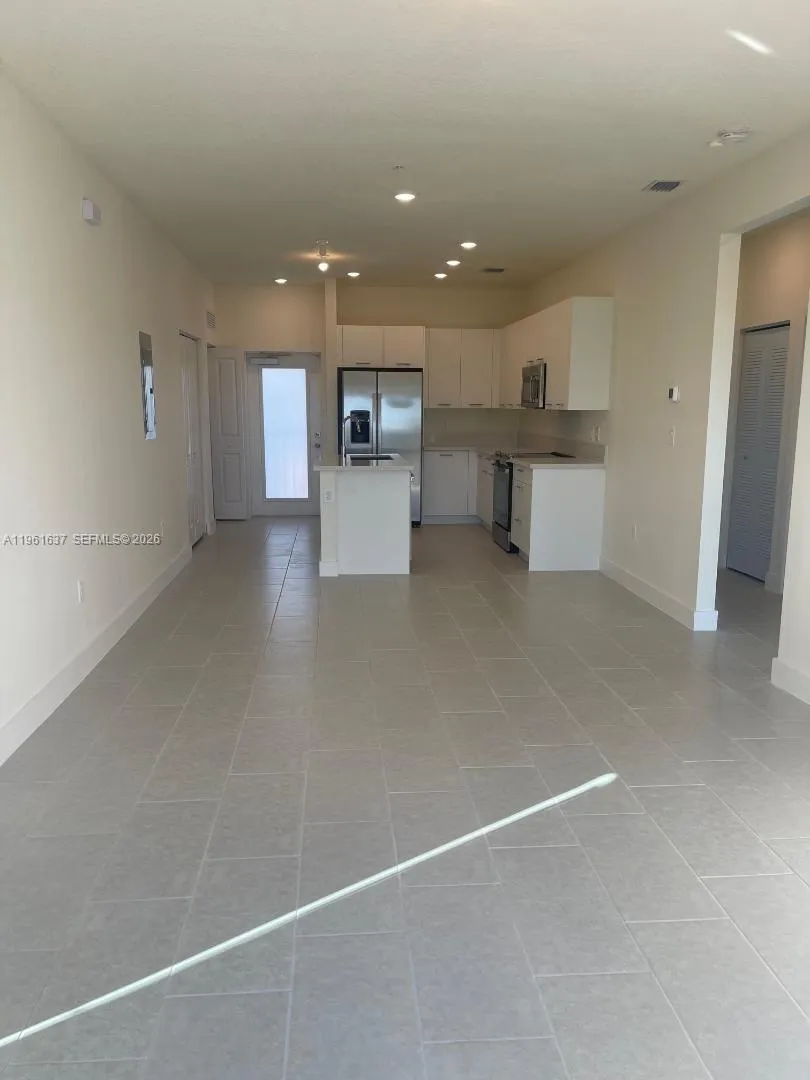 8167 Nw 41 St 407, Doral, Florida 33166, Doral, Florida 33166, 3 Bedrooms Bedrooms, ,2 BathroomsBathrooms,Residential,For Sale,8167 Nw 41 St 407, Doral, Florida 33166,A11961637