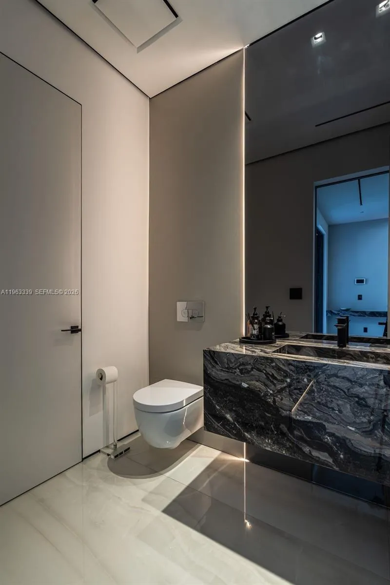 10540 Nw 67th Ter, Doral, Florida 33178, Doral, Florida 33178, 5 Bedrooms Bedrooms, ,5 BathroomsBathrooms,Residential,For Sale,10540 Nw 67th Ter, Doral, Florida 33178,A11963339