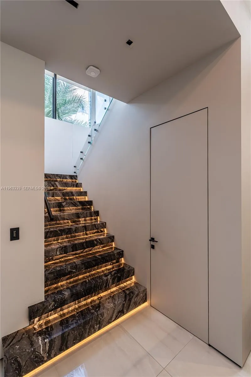 10540 Nw 67th Ter, Doral, Florida 33178, Doral, Florida 33178, 5 Bedrooms Bedrooms, ,5 BathroomsBathrooms,Residential,For Sale,10540 Nw 67th Ter, Doral, Florida 33178,A11963339