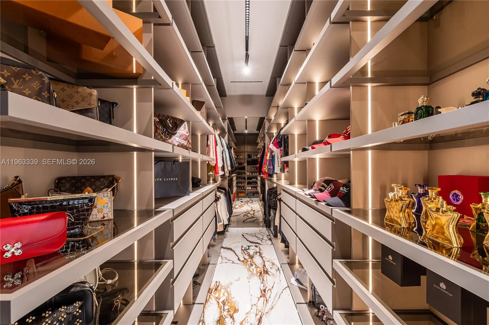 10540 Nw 67th Ter, Doral, Florida 33178, Doral, Florida 33178, 5 Bedrooms Bedrooms, ,5 BathroomsBathrooms,Residential,For Sale,10540 Nw 67th Ter, Doral, Florida 33178,A11963339