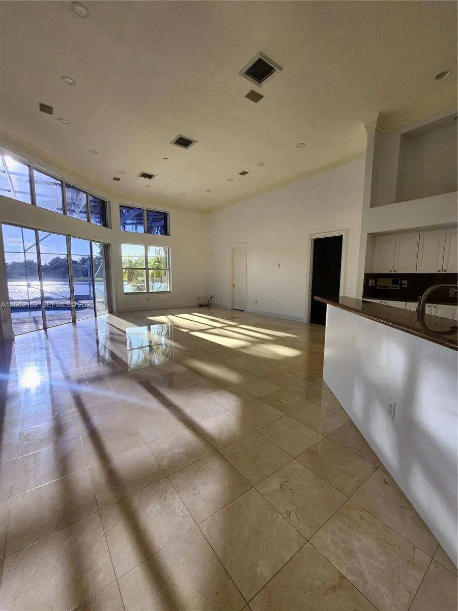 620 W Laurel Ln W, Pembroke Pines, Florida 33027, Pembroke Pines, Florida 33027, 5 Bedrooms Bedrooms, ,4 BathroomsBathrooms,Residential Lease,For Rent,620 W Laurel Ln W, Pembroke Pines, Florida 33027,A11963162