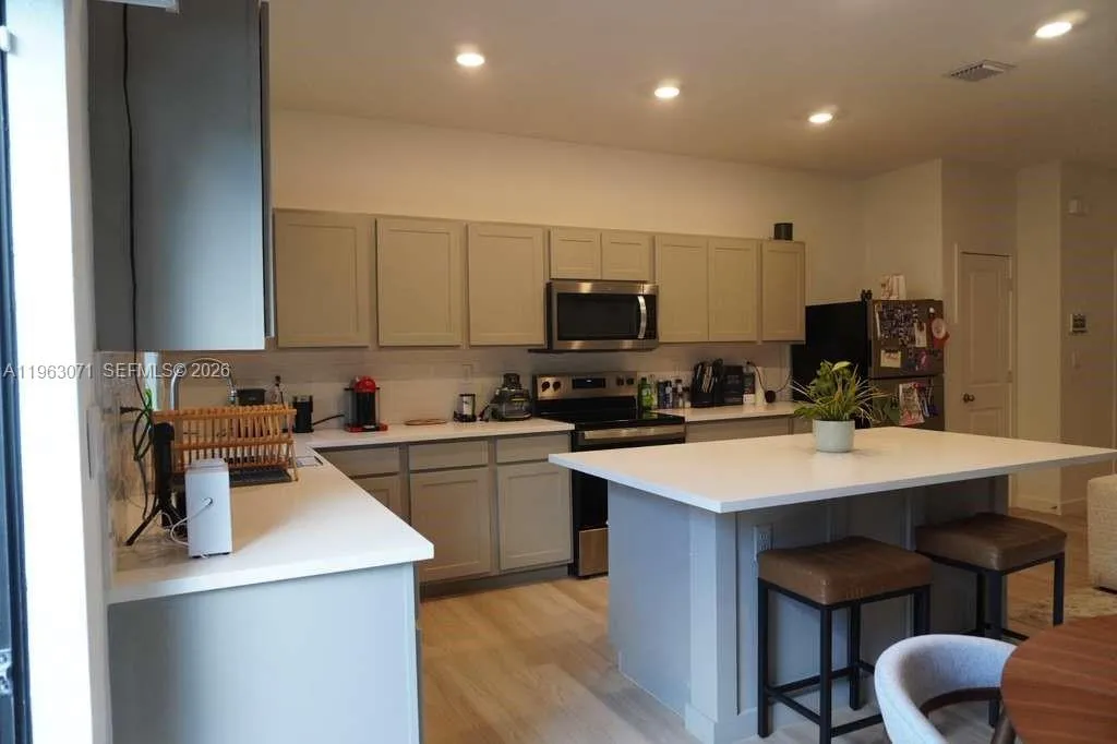 385 Nw 9th St 385, Pompano Beach, Florida 33060, Pompano Beach, Florida 33060, 3 Bedrooms Bedrooms, ,2 BathroomsBathrooms,Residential Lease,For Rent,385 Nw 9th St 385, Pompano Beach, Florida 33060,A11963071