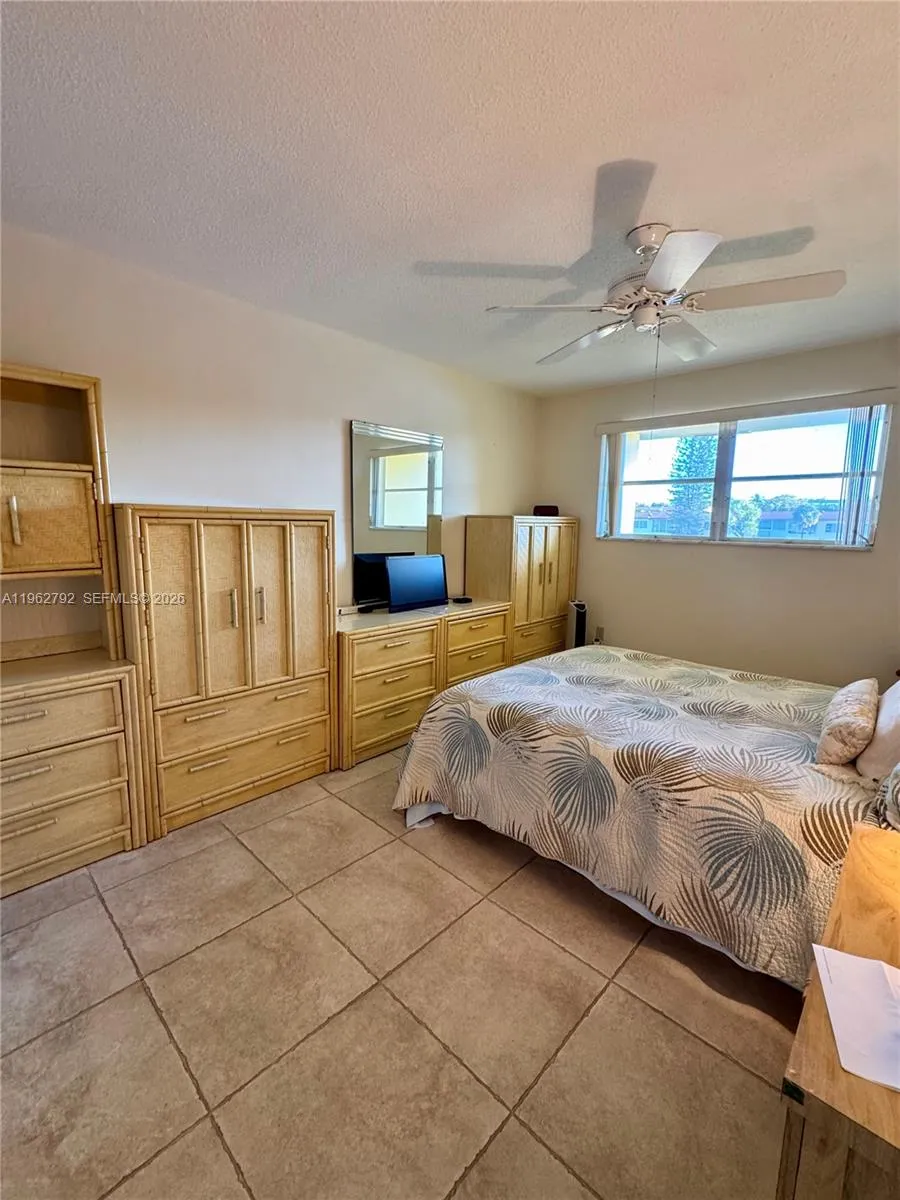 2940 Ne 203rd St 213 C, Aventura, Florida 33180, Aventura, Florida 33180, 2 Bedrooms Bedrooms, ,2 BathroomsBathrooms,Residential,For Sale,2940 Ne 203rd St 213 C, Aventura, Florida 33180,A11962792