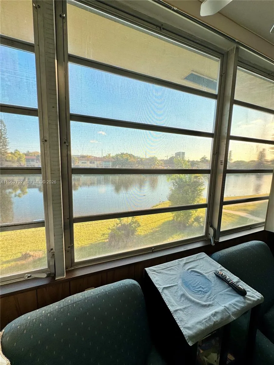 2940 Ne 203rd St 213 C, Aventura, Florida 33180, Aventura, Florida 33180, 2 Bedrooms Bedrooms, ,2 BathroomsBathrooms,Residential,For Sale,2940 Ne 203rd St 213 C, Aventura, Florida 33180,A11962792