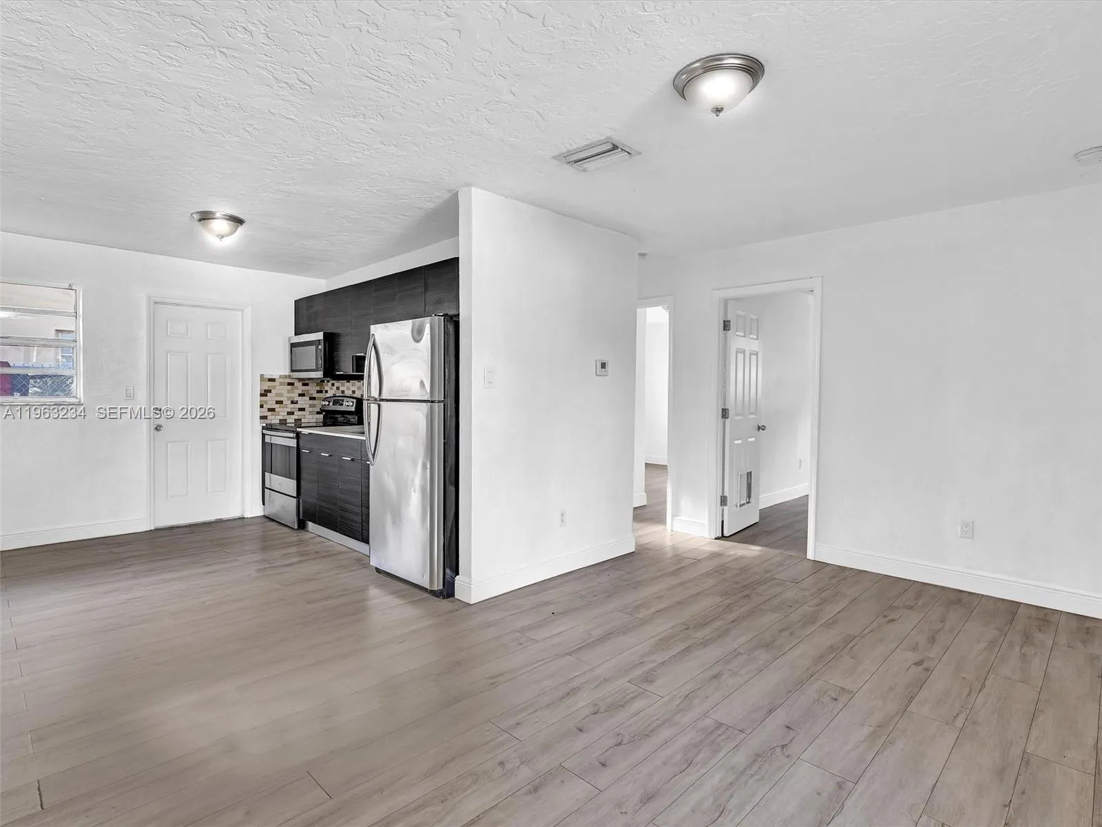 2512 Nw 9th Pl, Fort Lauderdale, Florida 33311, Fort Lauderdale, Florida 33311, ,Residential Income,For Sale,2512 Nw 9th Pl, Fort Lauderdale, Florida 33311,A11963234