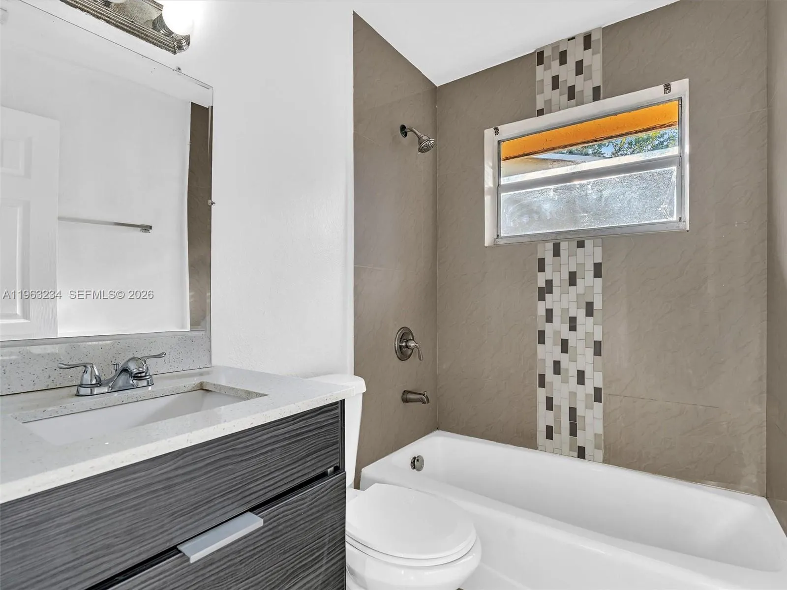 2512 Nw 9th Pl, Fort Lauderdale, Florida 33311, Fort Lauderdale, Florida 33311, ,Residential Income,For Sale,2512 Nw 9th Pl, Fort Lauderdale, Florida 33311,A11963234