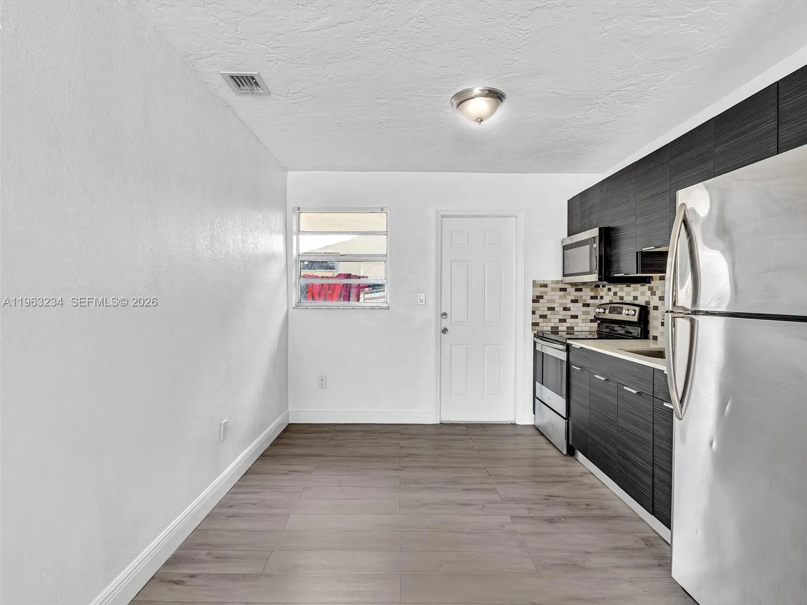 2512 Nw 9th Pl, Fort Lauderdale, Florida 33311, Fort Lauderdale, Florida 33311, ,Residential Income,For Sale,2512 Nw 9th Pl, Fort Lauderdale, Florida 33311,A11963234