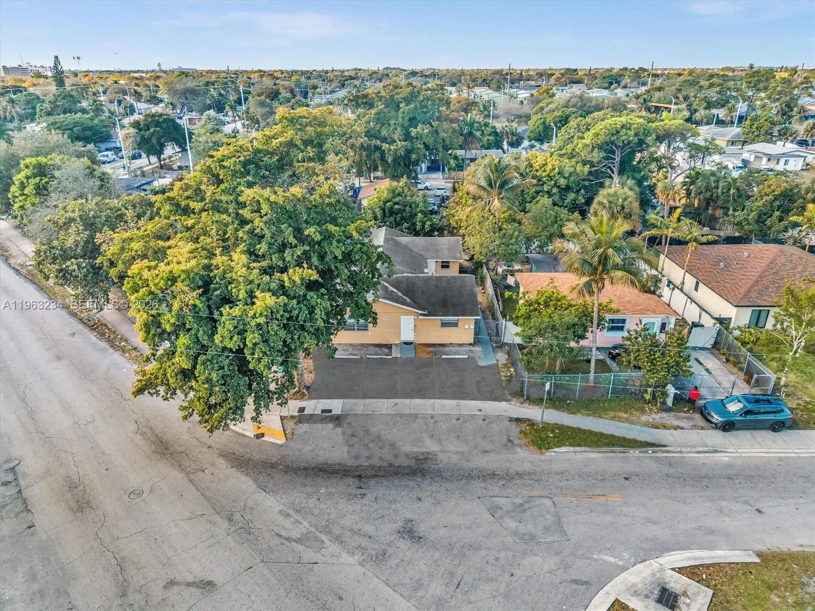 2512 Nw 9th Pl, Fort Lauderdale, Florida 33311, Fort Lauderdale, Florida 33311, ,Residential Income,For Sale,2512 Nw 9th Pl, Fort Lauderdale, Florida 33311,A11963234