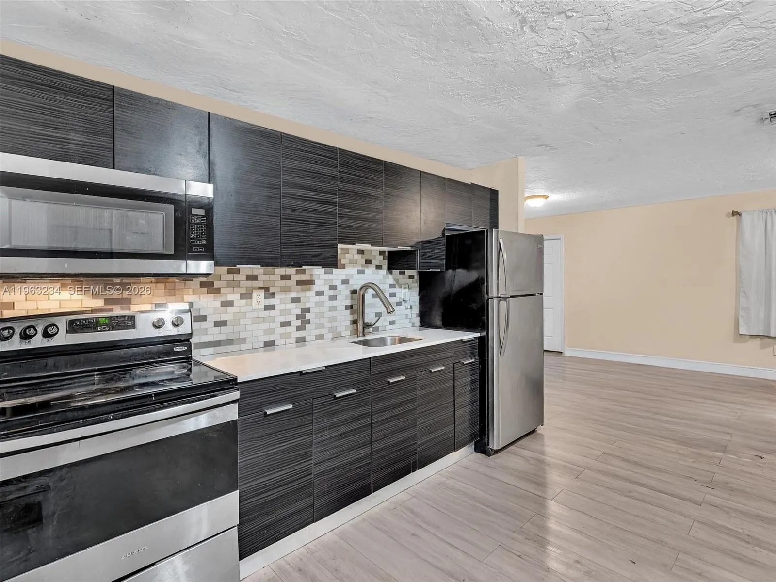 2512 Nw 9th Pl, Fort Lauderdale, Florida 33311, Fort Lauderdale, Florida 33311, ,Residential Income,For Sale,2512 Nw 9th Pl, Fort Lauderdale, Florida 33311,A11963234